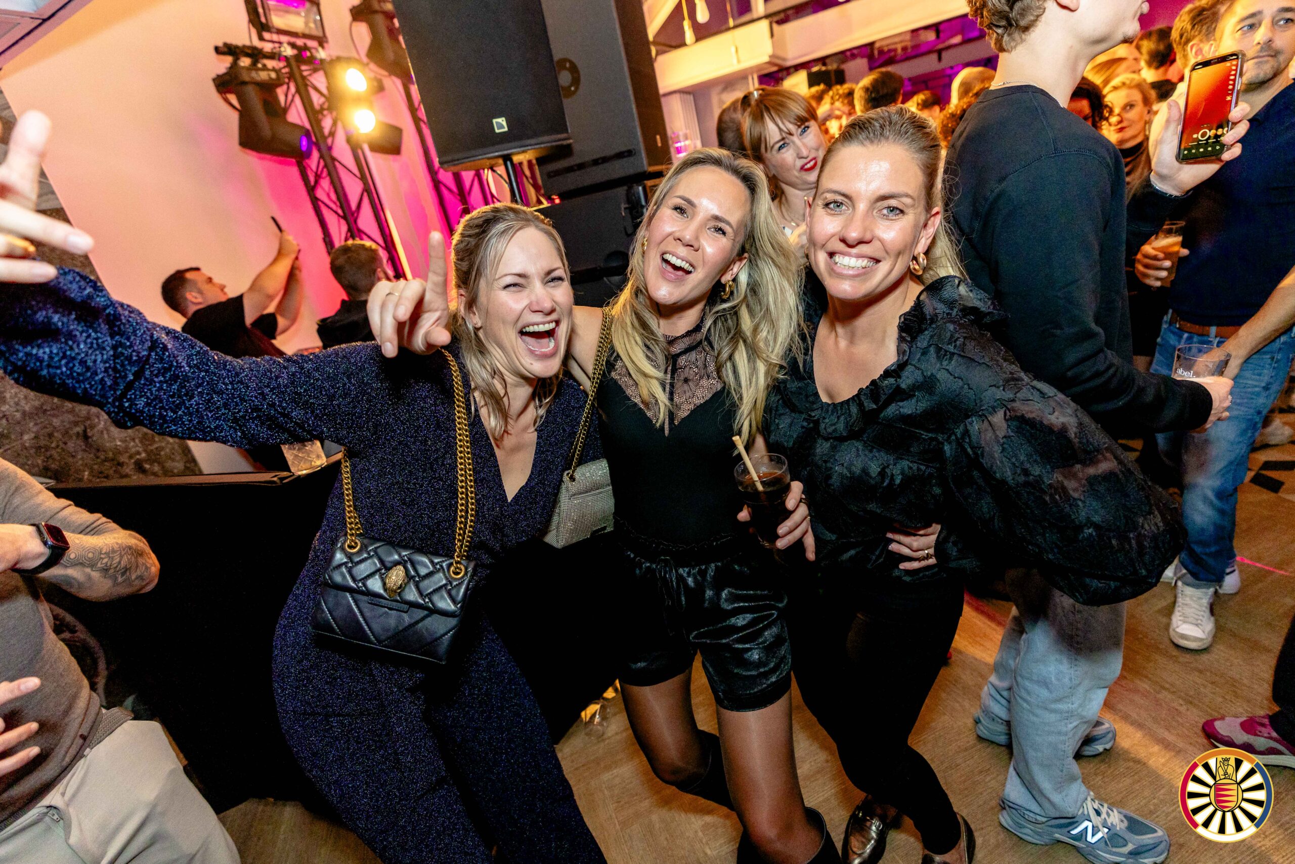 BLEND. Abel Rhoon 2025-11-08