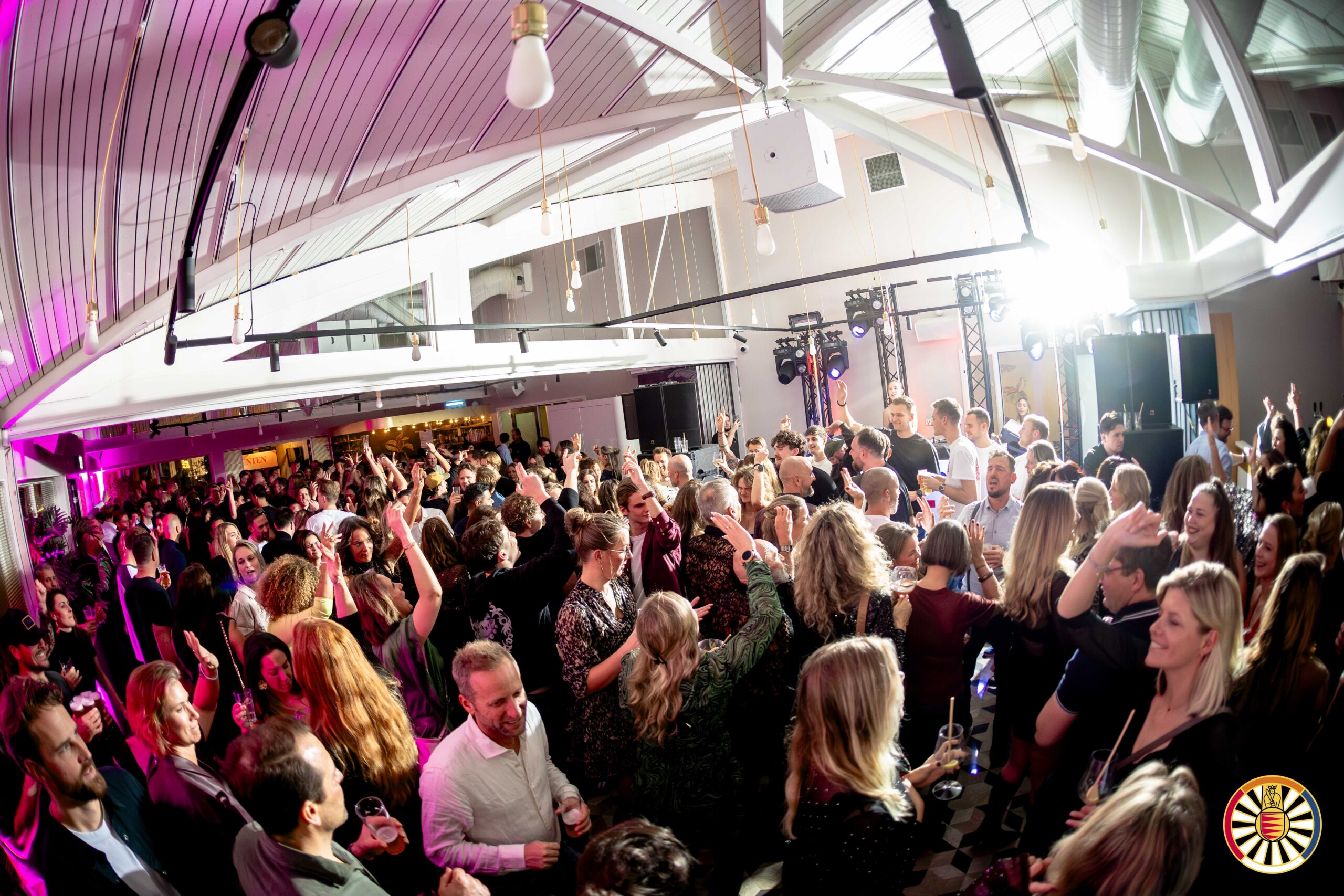 BLEND. Abel Rhoon 2025-11-08