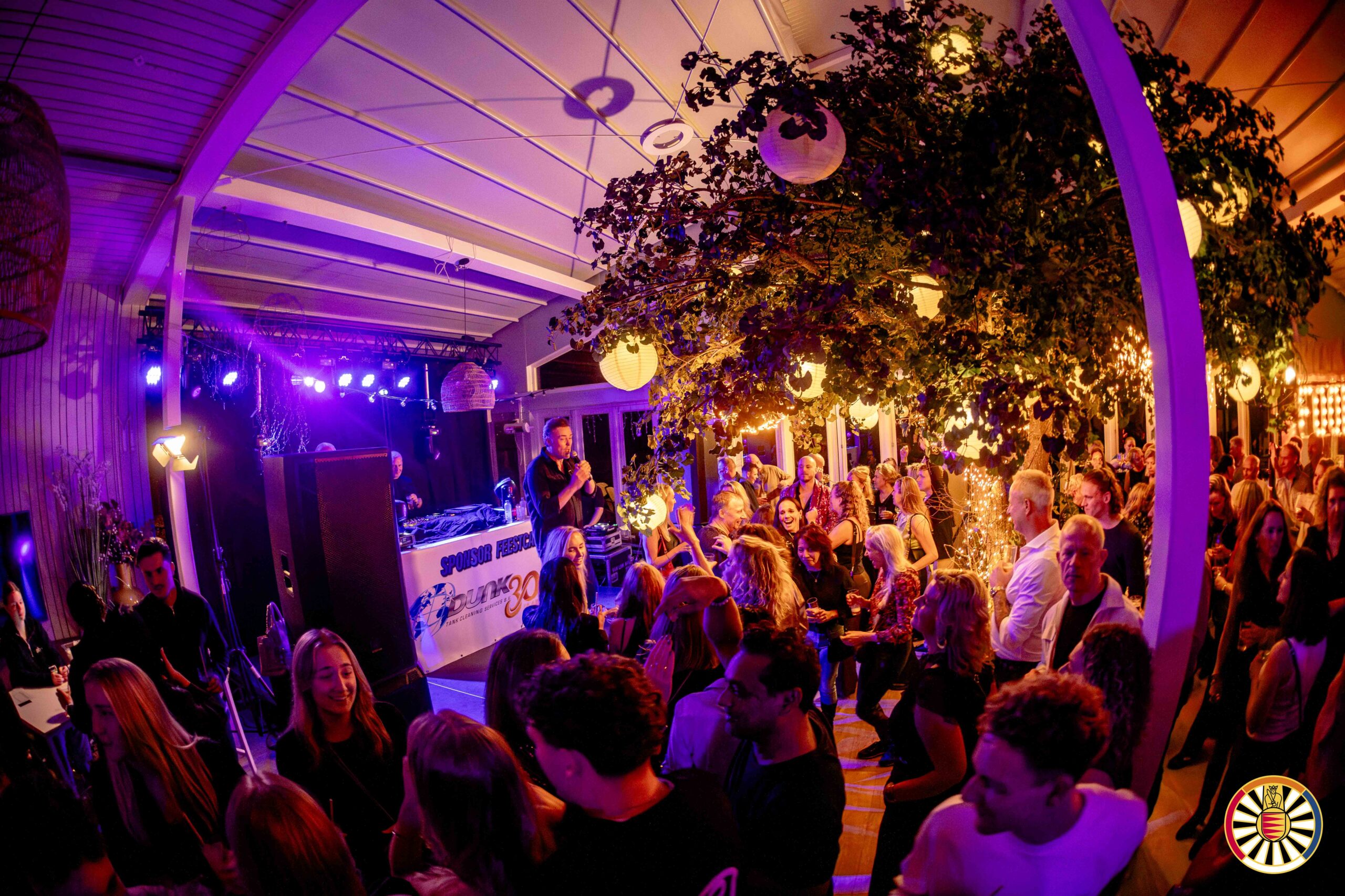 BLEND. Abel Rhoon 2025-11-08