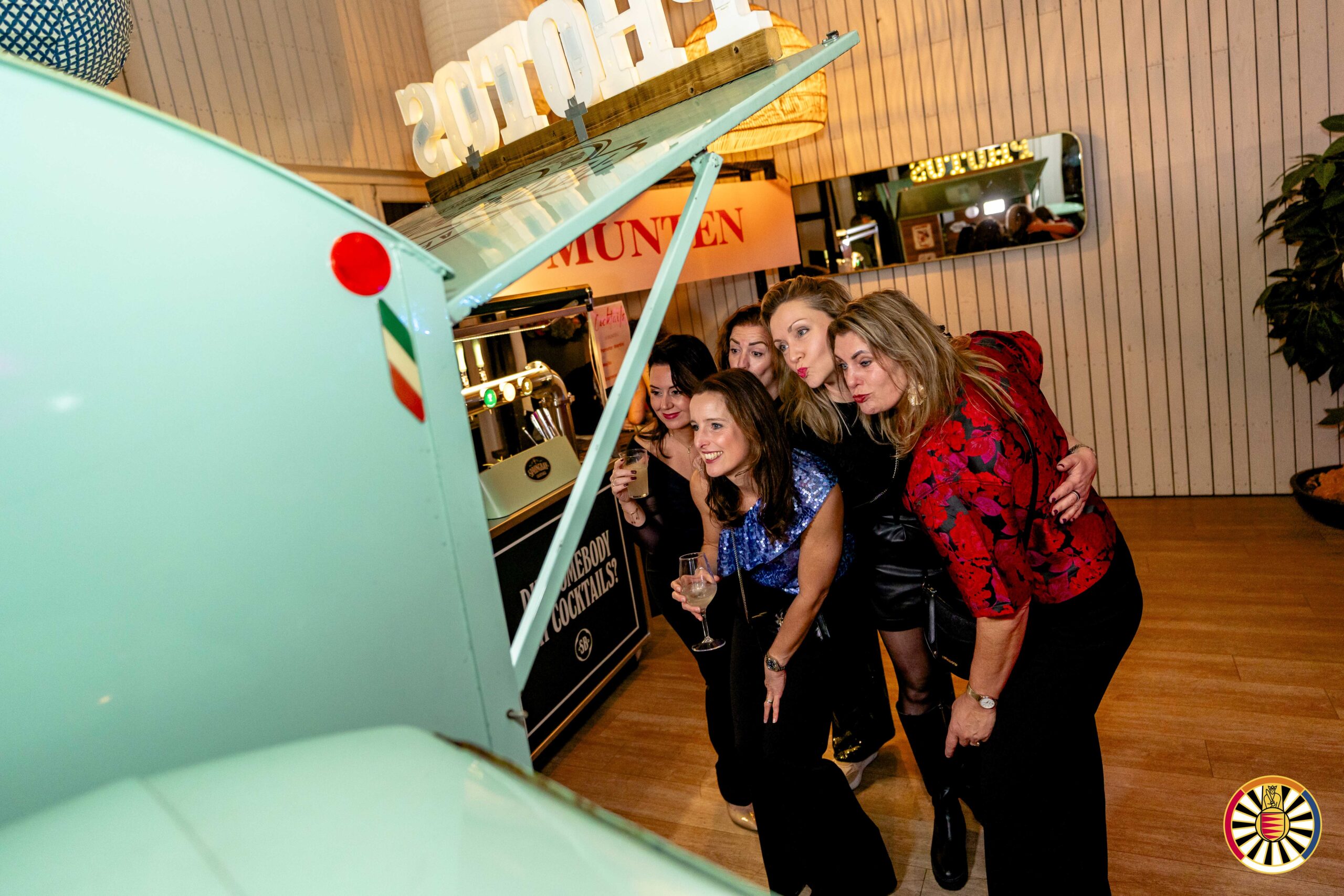 BLEND. Abel Rhoon 2025-11-08