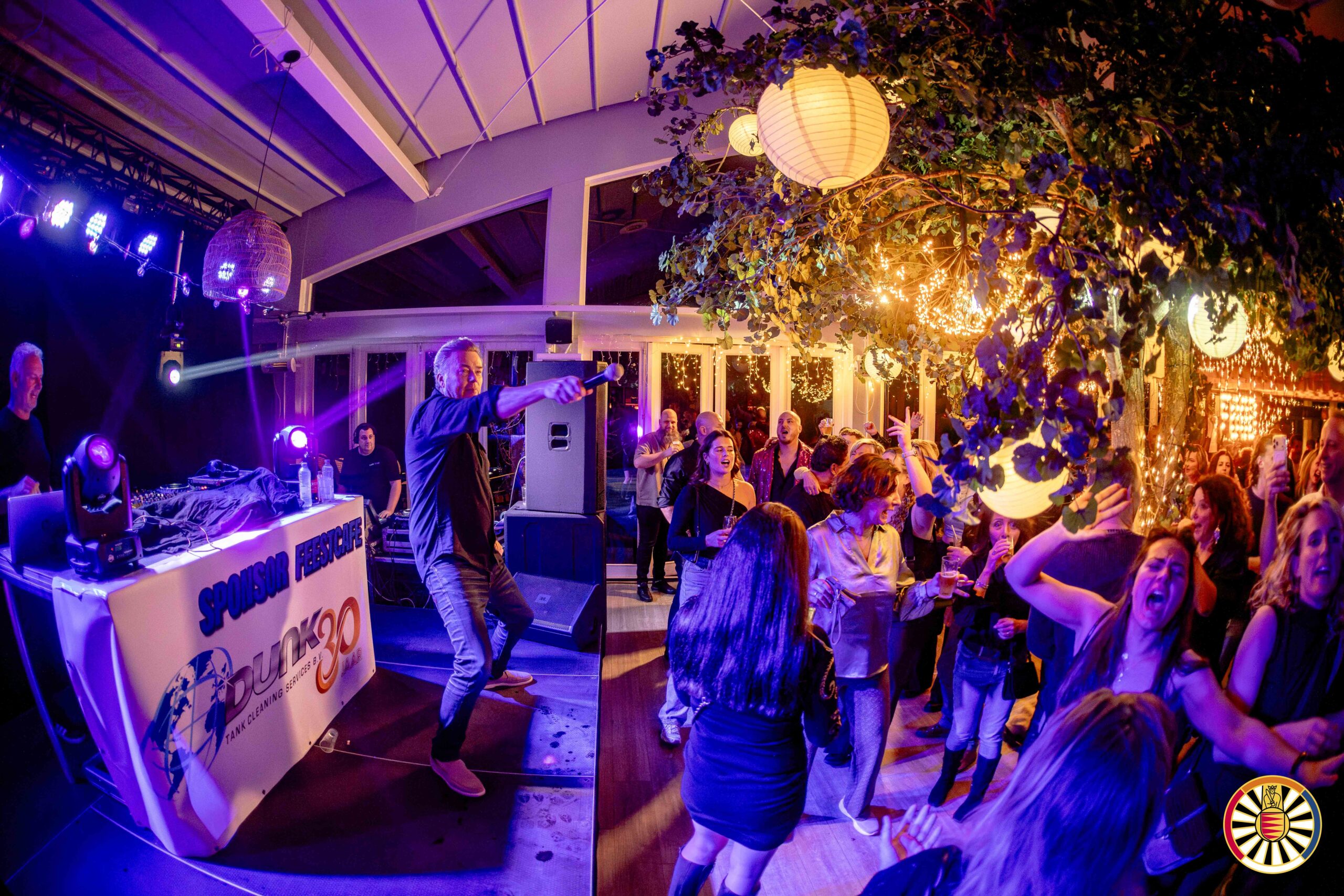 BLEND. Abel Rhoon 2025-11-08