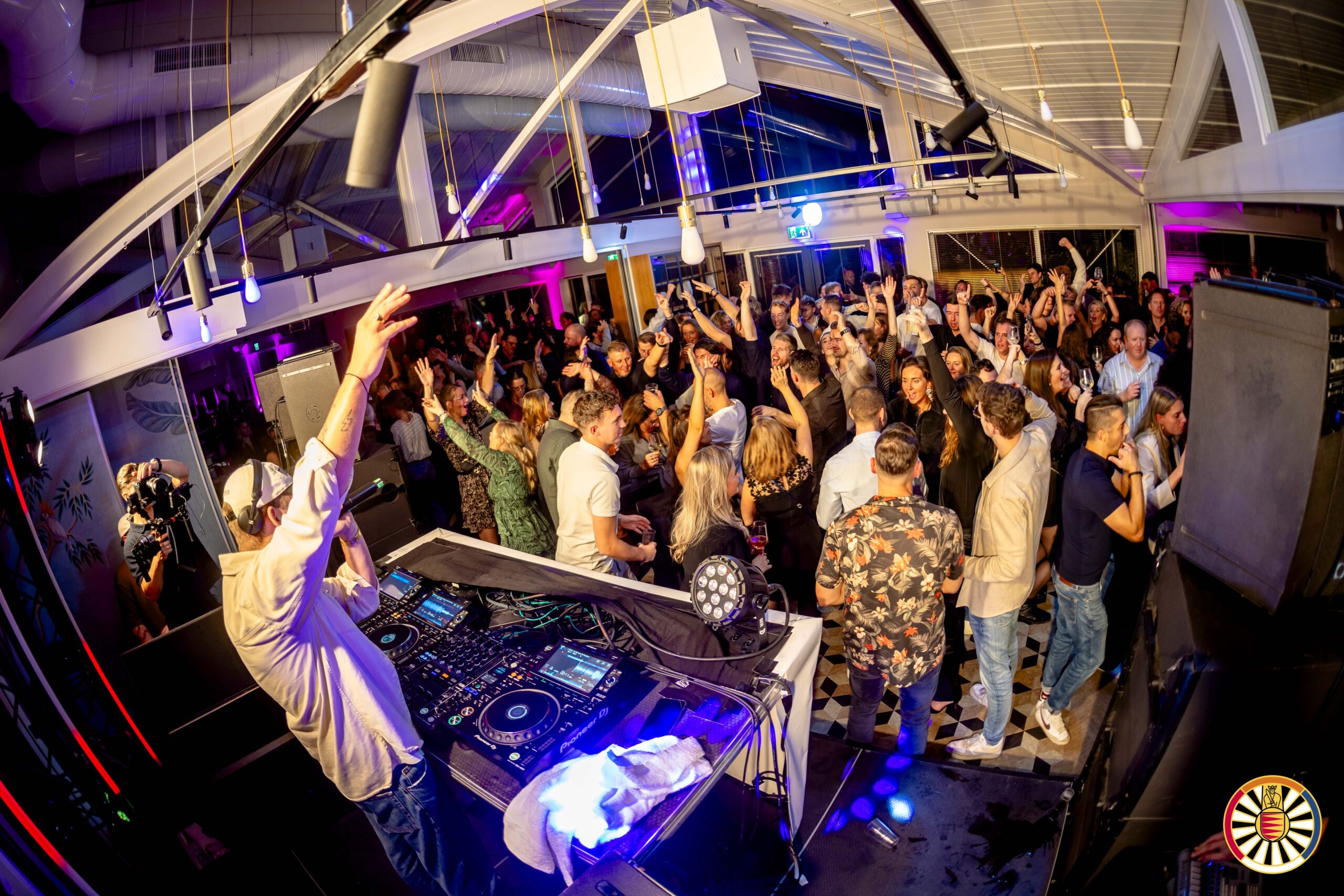 BLEND. Abel Rhoon 2025-11-08