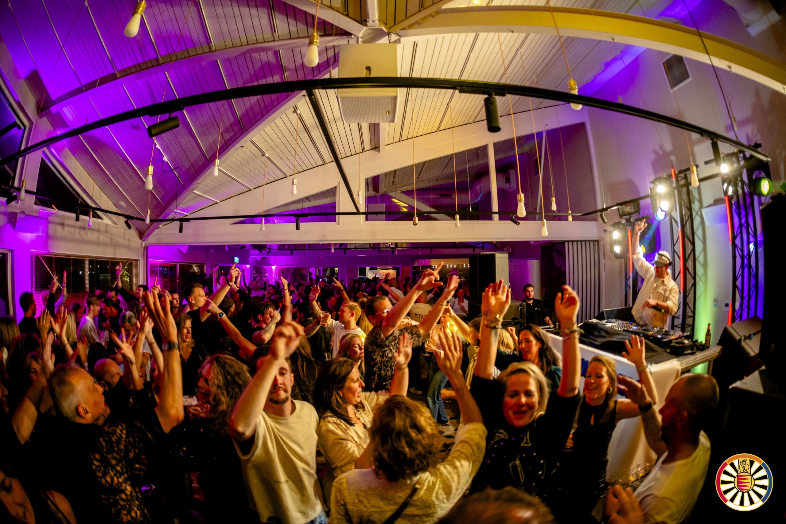 BLEND. Abel Rhoon 2025-11-08