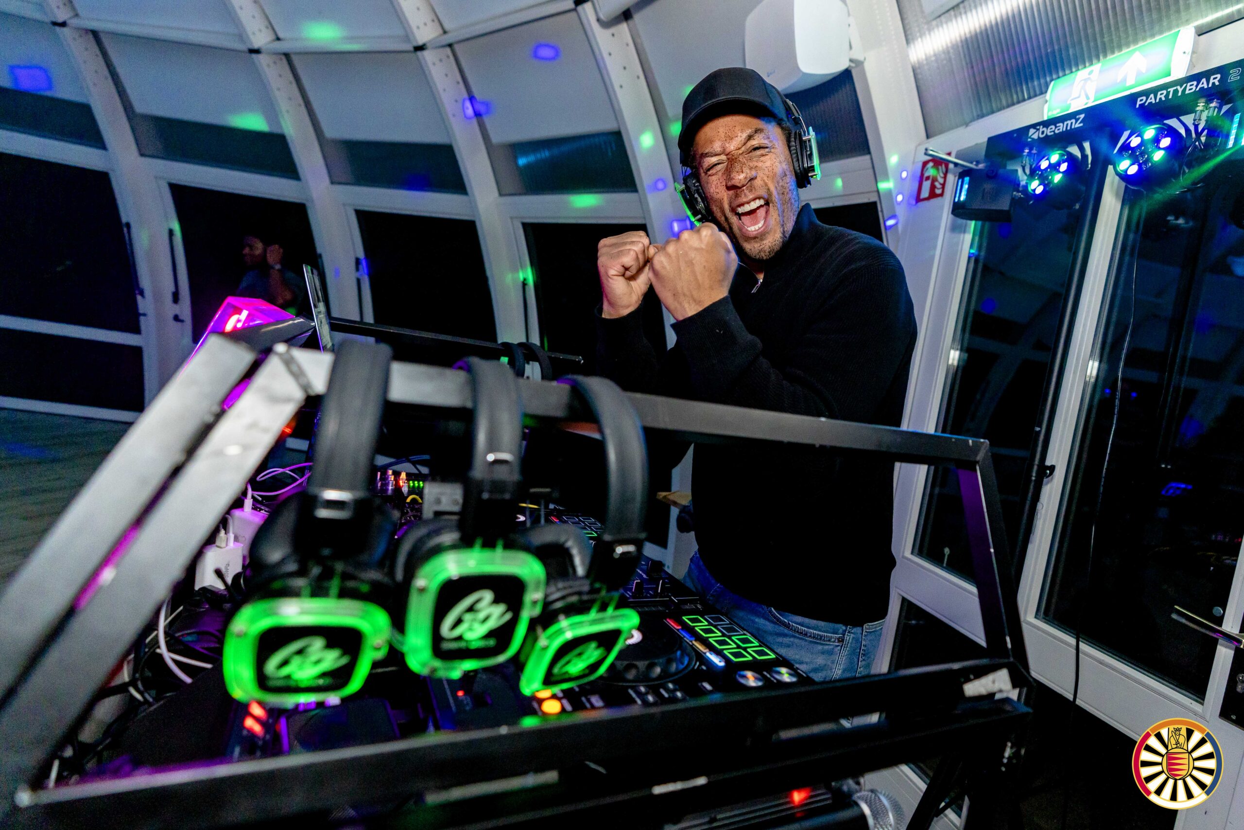 BLEND. Abel Rhoon 2025-11-08